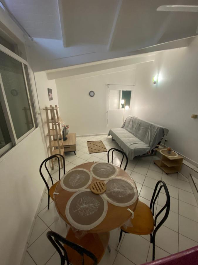 Appartements: Plage & Commerces A 200M Sainte-Anne  Luaran gambar