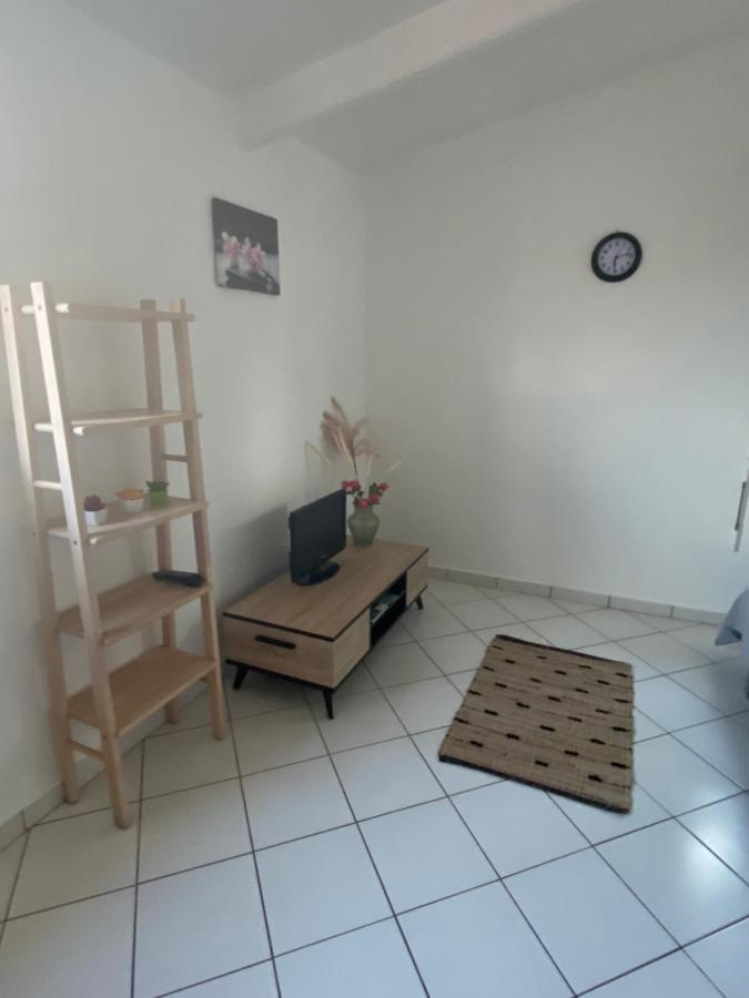 Appartements: Plage & Commerces A 200M Sainte-Anne  Luaran gambar