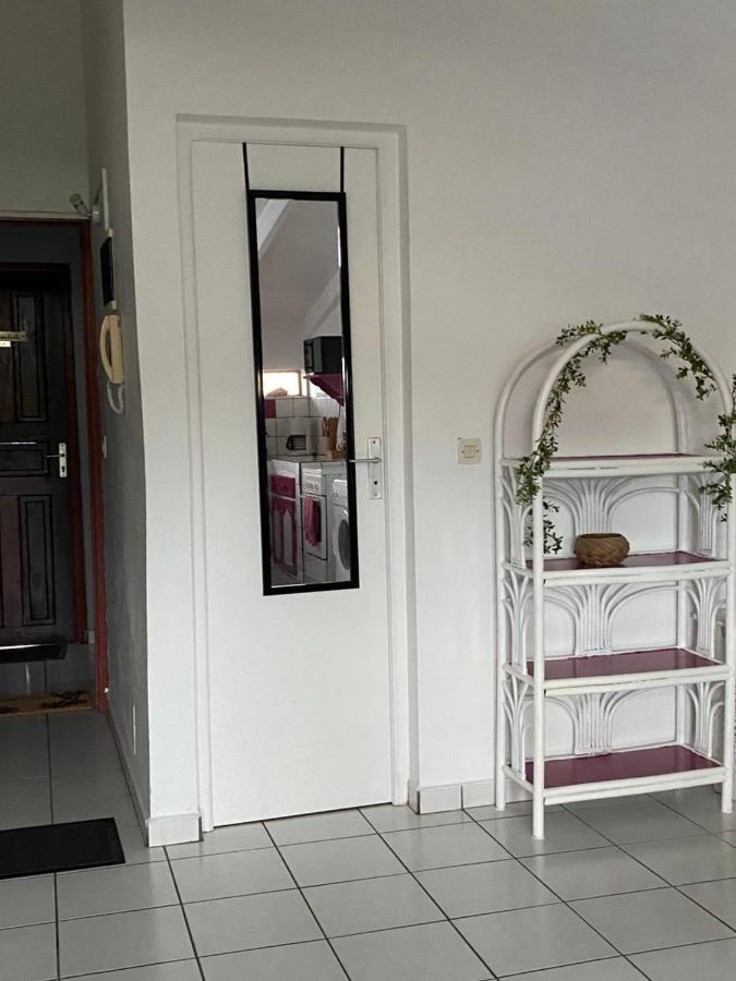 Appartements: Plage & Commerces A 200M Sainte-Anne  Luaran gambar